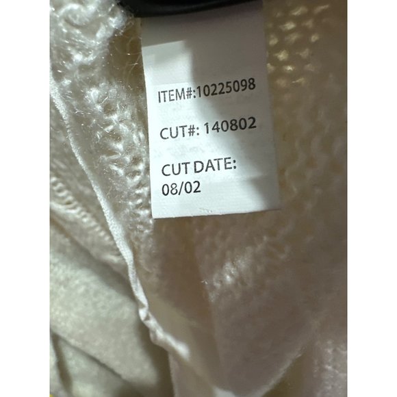 Torrid size 1X cream cable knit soft lightweight crew neck sweater - Picture 7 of 8